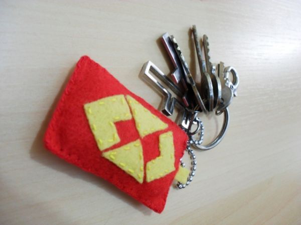 Chaveiro Administração - Vermelho/Amarelo